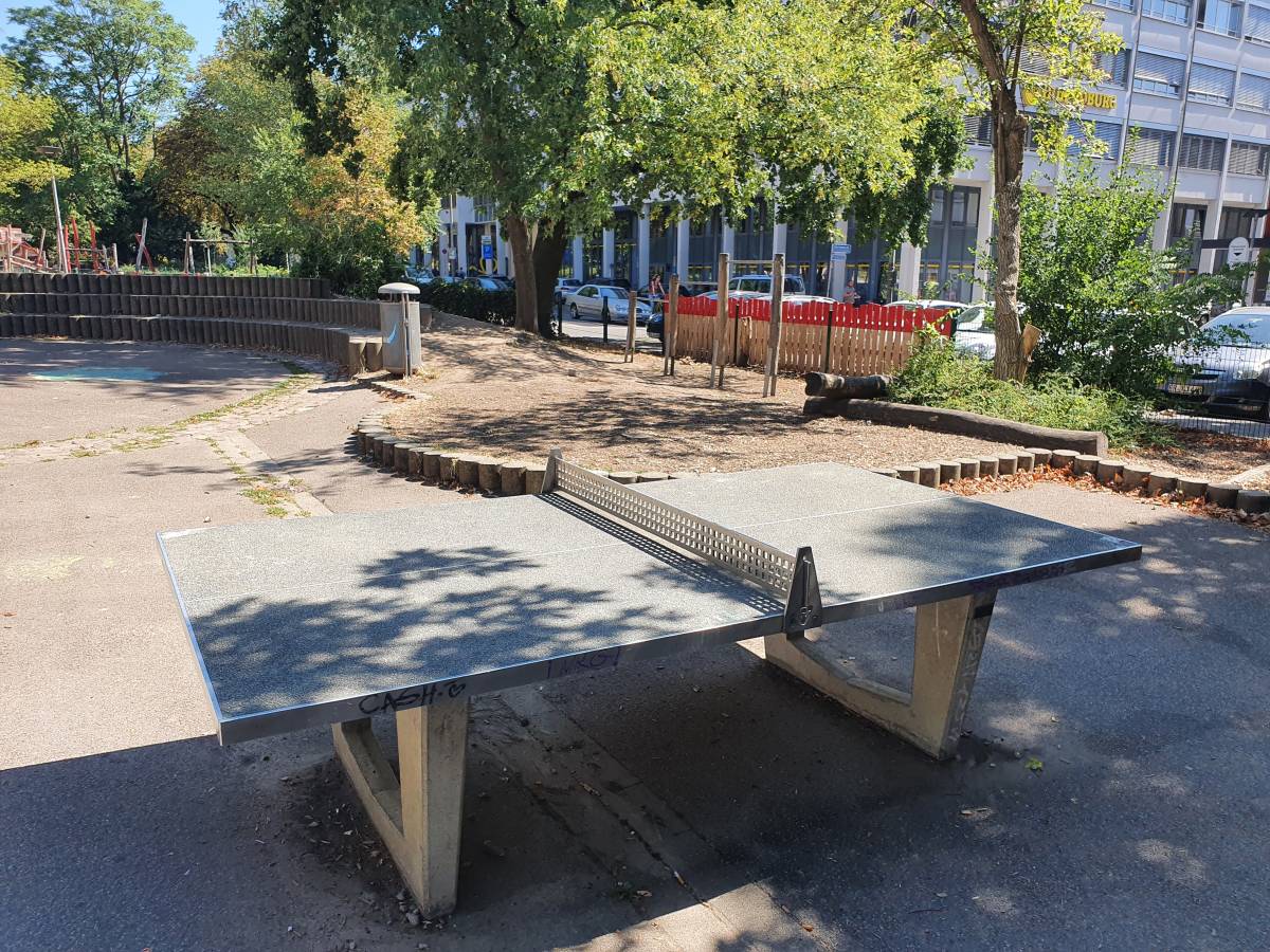 Tischtennis bei Engelbergerstraße 2