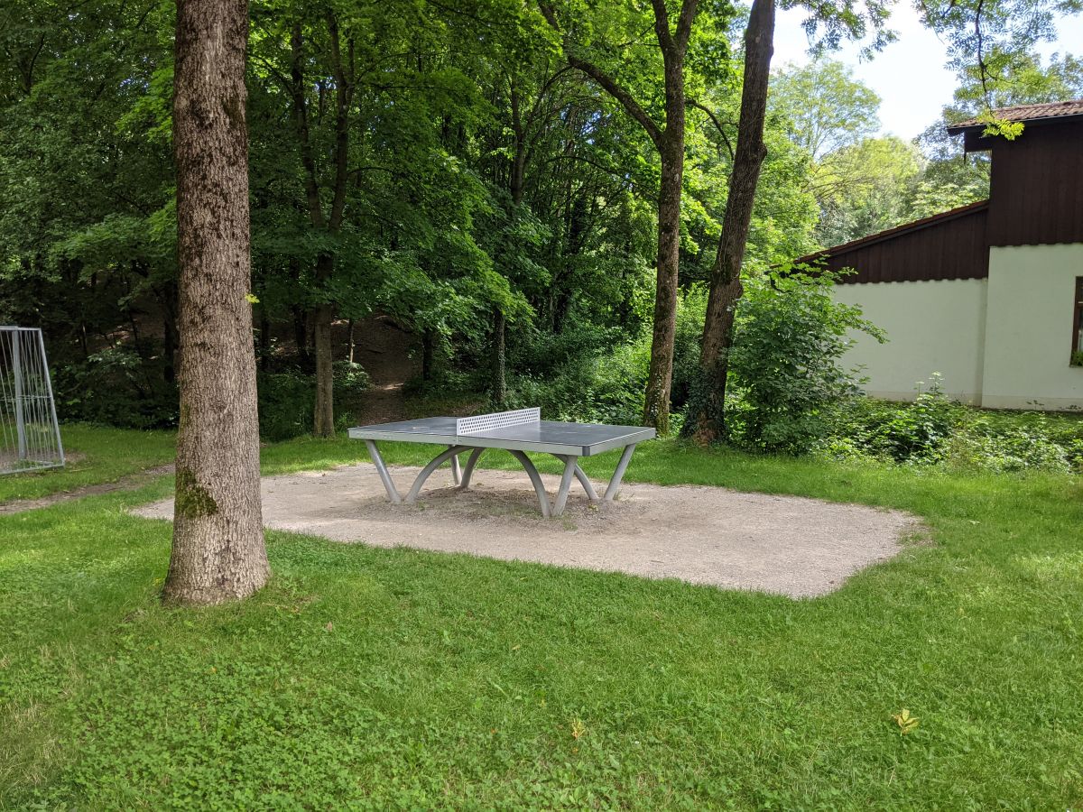 Tischtennis bei Schloßstraße