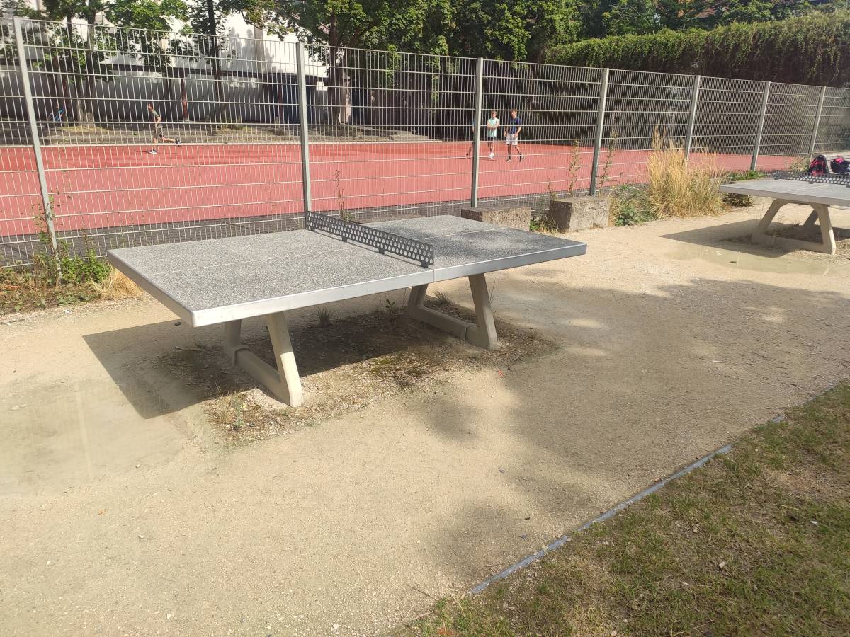 Tischtennis bei Schelztorstraße