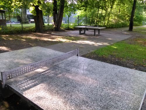 Tischtennis bei Bismarckstraße 2