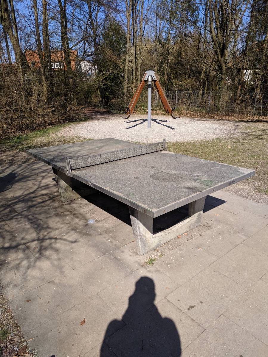 Tischtennis bei Kriegelsteinerstraße 12