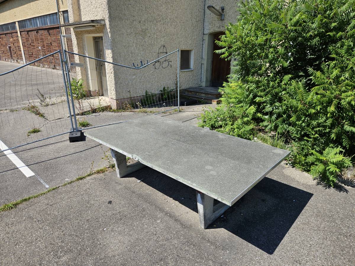 Tischtennis bei Karl-Nolan-Straße