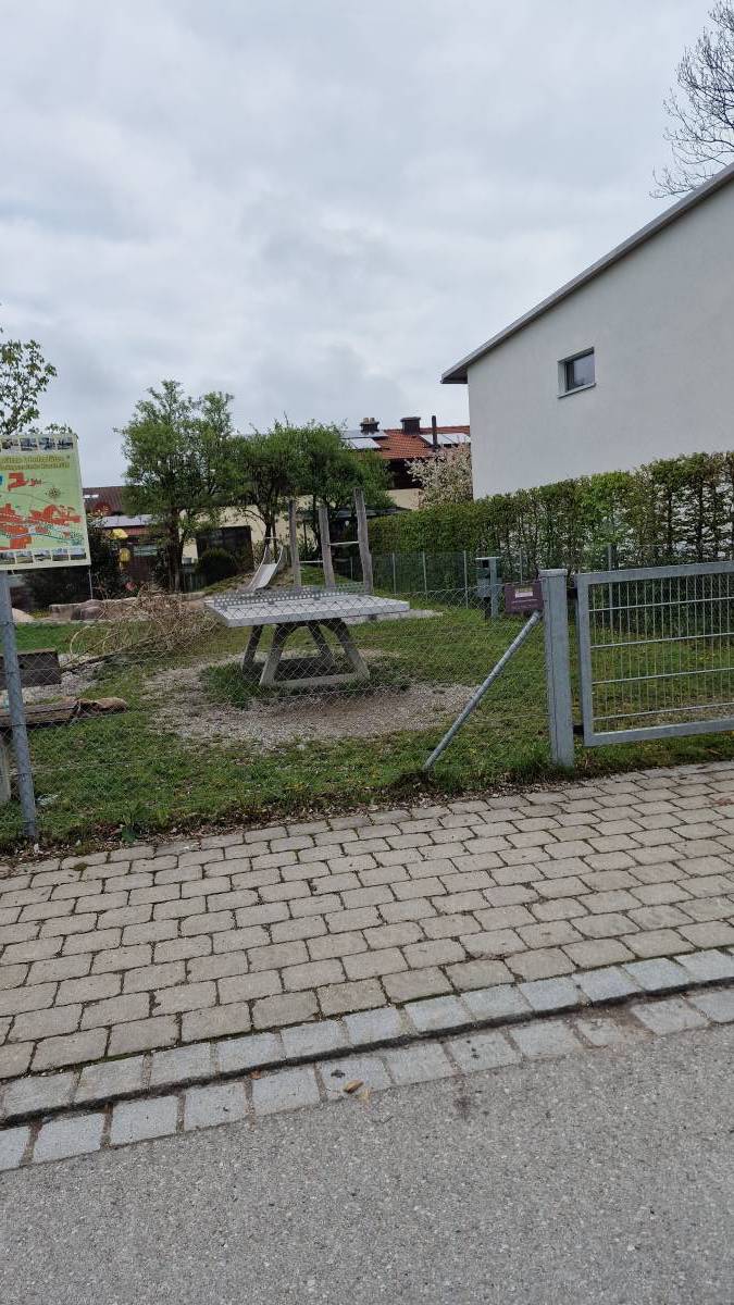 Tischtennis bei Schiffbauerdamm