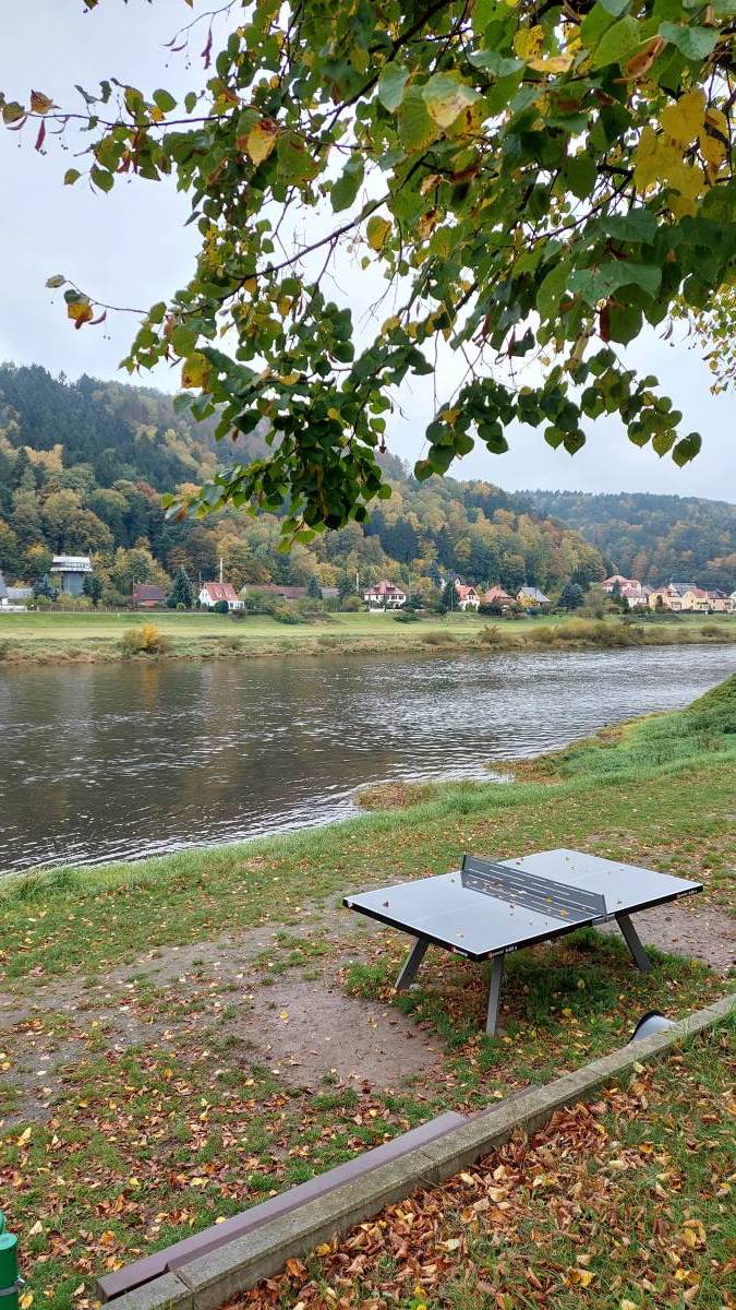 Tischtennis bei Elbufer