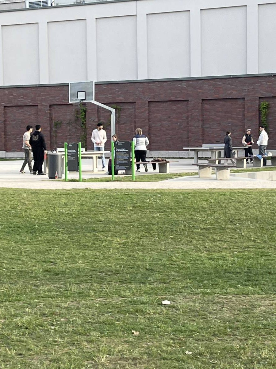 Tischtennis bei Clementine-von-Braunmühl-Weg