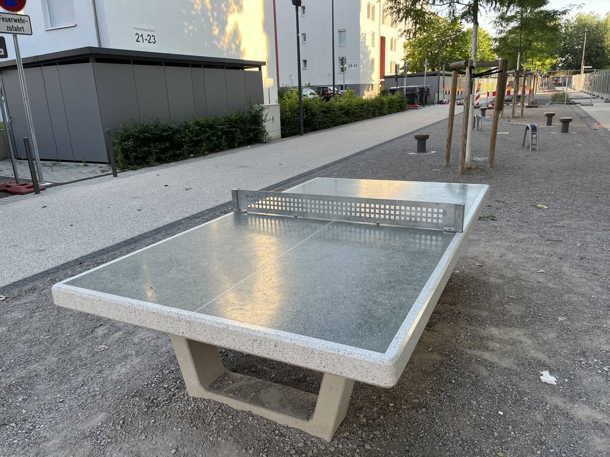 Tischtennis bei Ensinger Straße 2/1