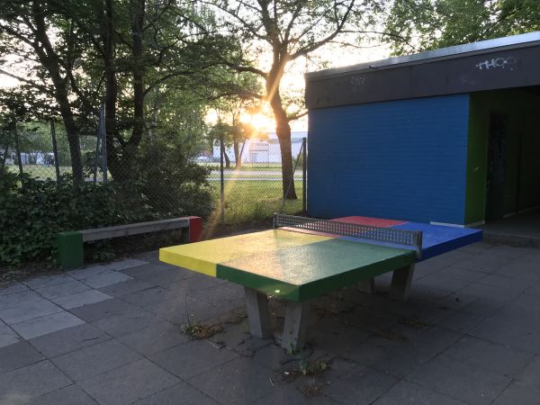 Tischtennis bei Skateanlage Spielpark Tiefenriede