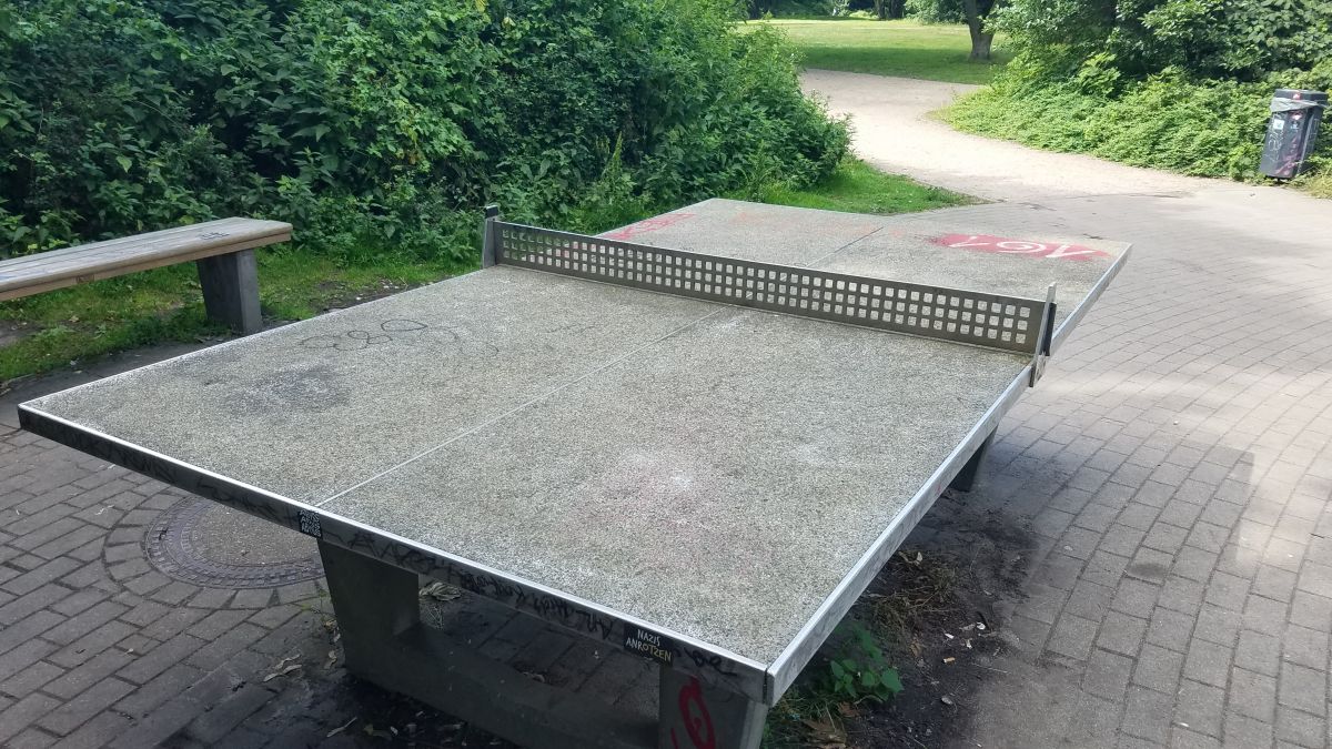 Tischtennis bei Gluckstraße 11