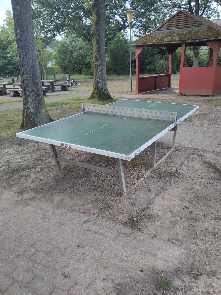 Tischtennis bei Graf-von-Zeppelin-Straße