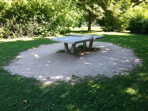 Tischtennis bei Groß-Ziethener Straße 72