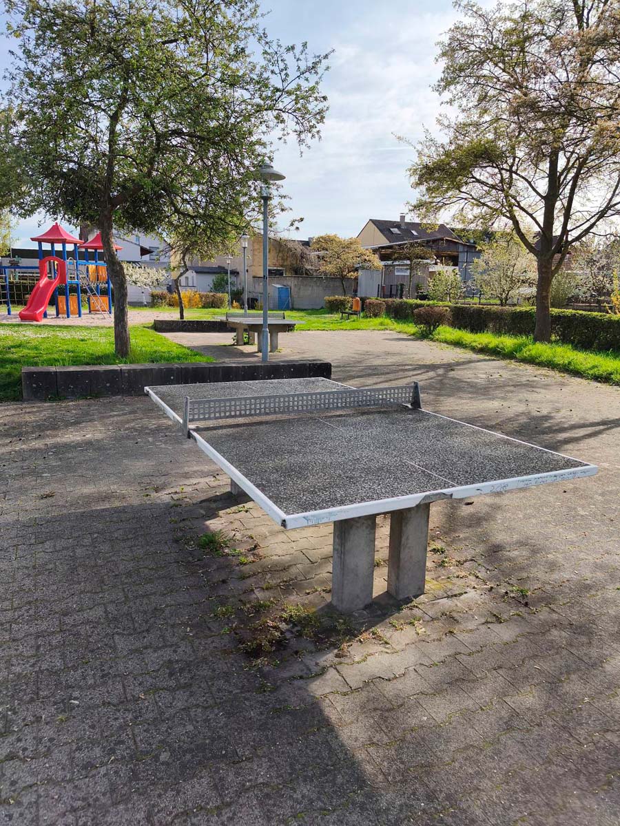 Tischtennis bei Lehàrstraße