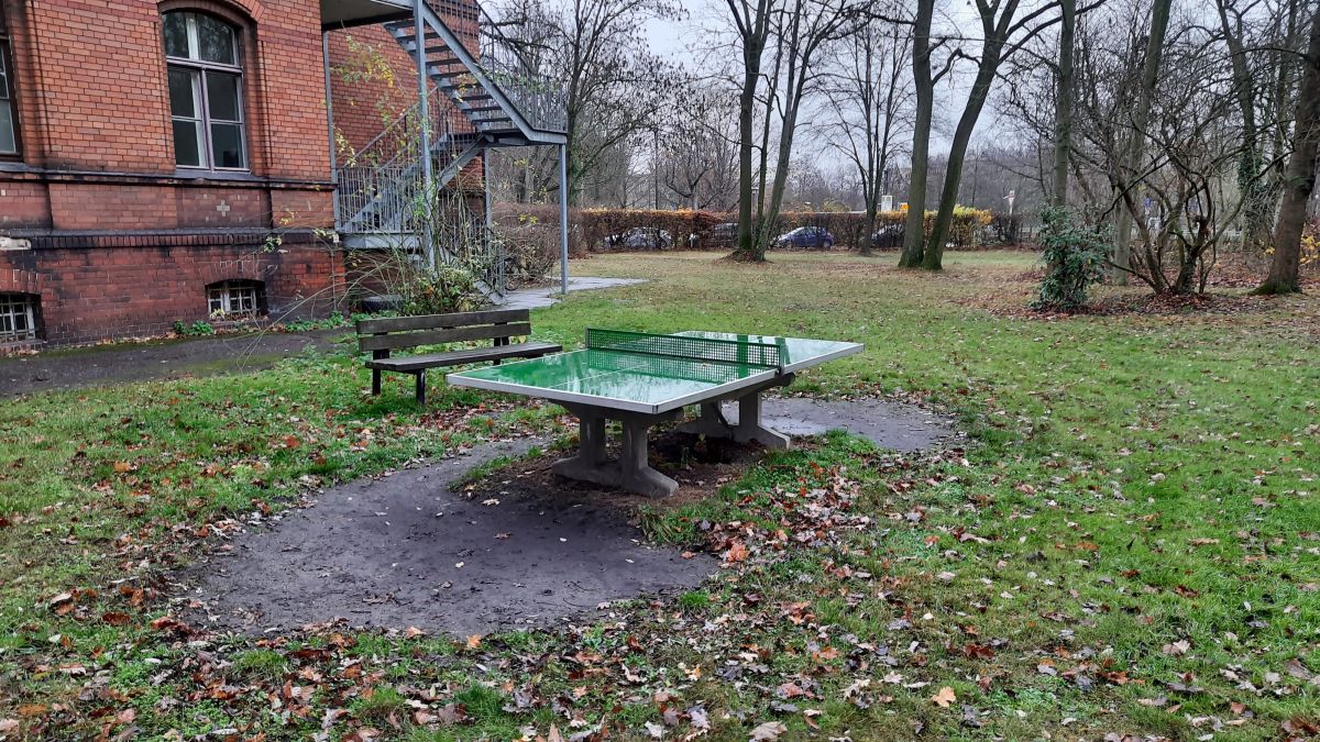 Tischtennis bei Charlotte-E.-Pauly-Straße 1