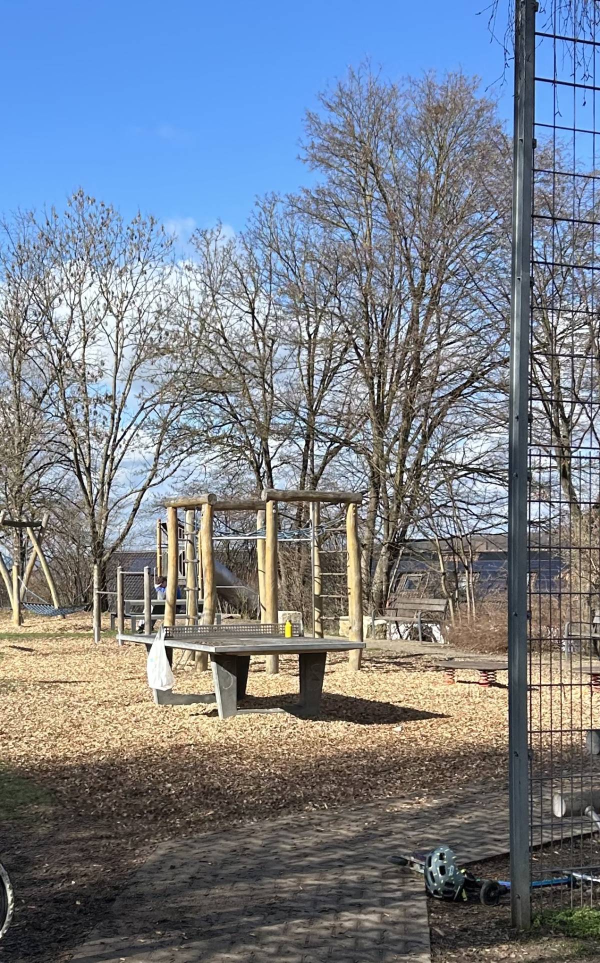 Tischtennis bei Konrad-Widerholt Grundschule Schulhof