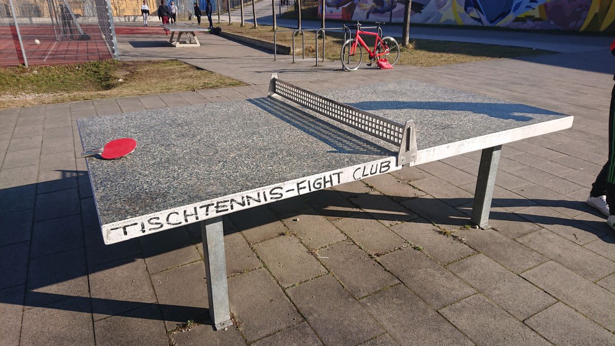 Tischtennis bei Linus-Pauling-Straße