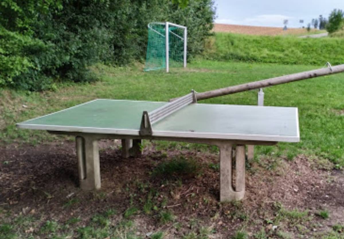 Tischtennis bei Sperrhofstraße