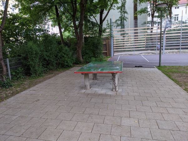Tischtennis bei Elsässer Str. 13-15