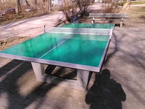 Tischtennis bei Senkelbachstraße 29
