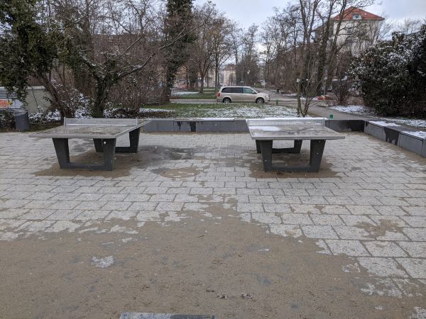Tischtennis bei Fröbelpl. 5