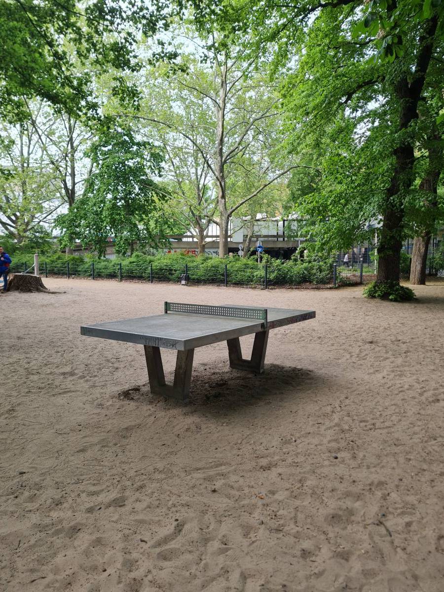 Tischtennis bei Meierottostraße 3
