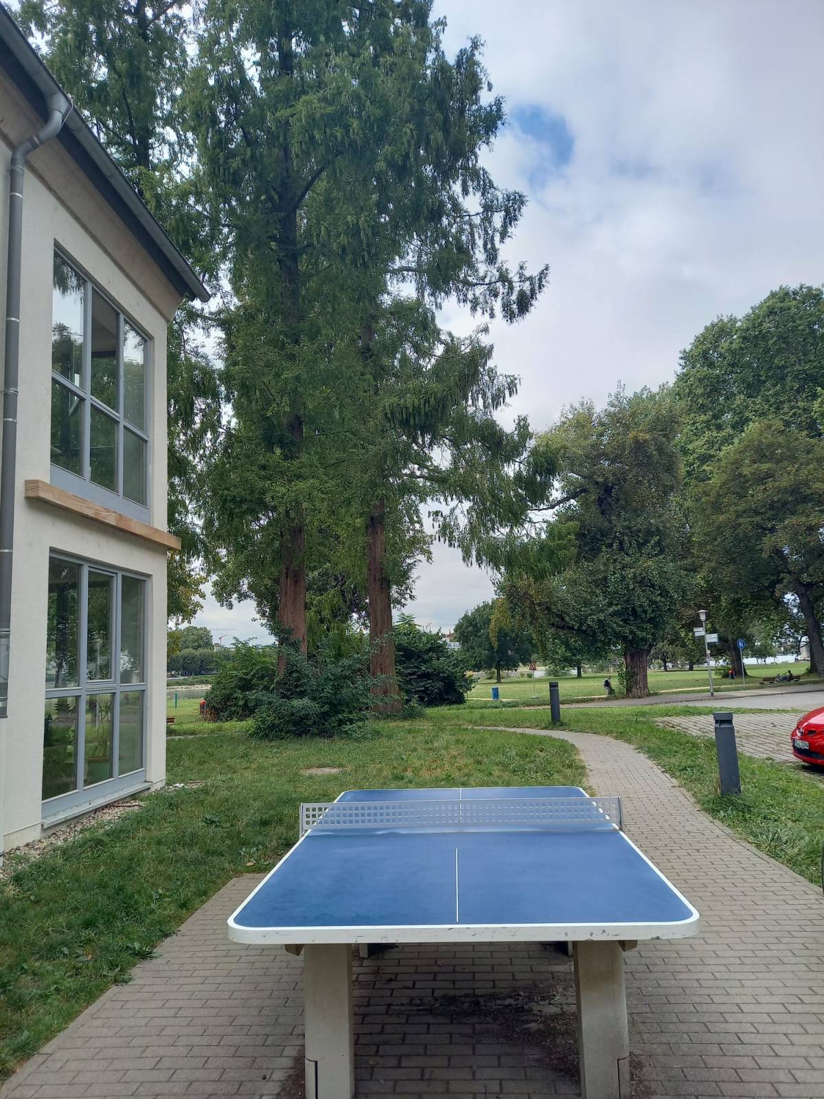 Tischtennis bei Rheinpromenade