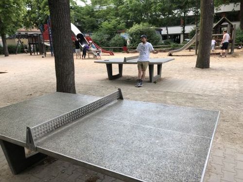 Tischtennis bei Bohlenplatz 21
