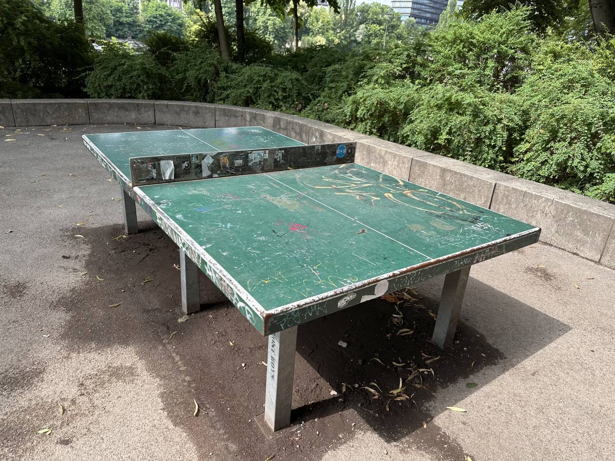Tischtennis bei Eduard-Schmid-Straße 9