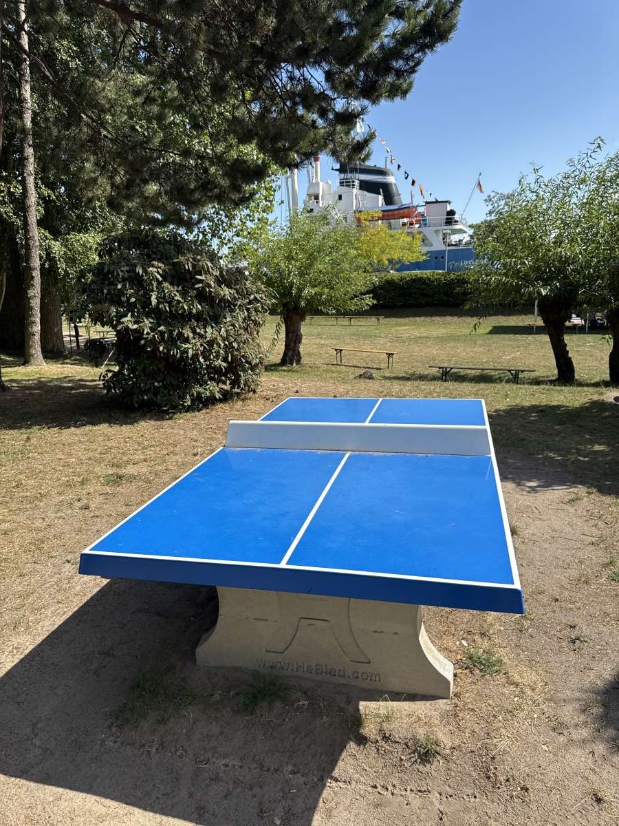 Tischtennis bei Schmarl-Dorf