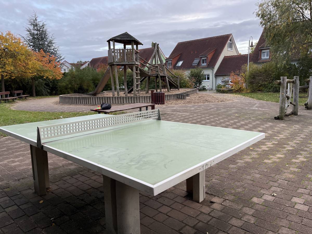 Tischtennis bei Dr.-Scheider-Straße 46