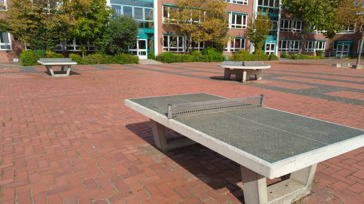 Tischtennis bei Tischtennisplatte #11153