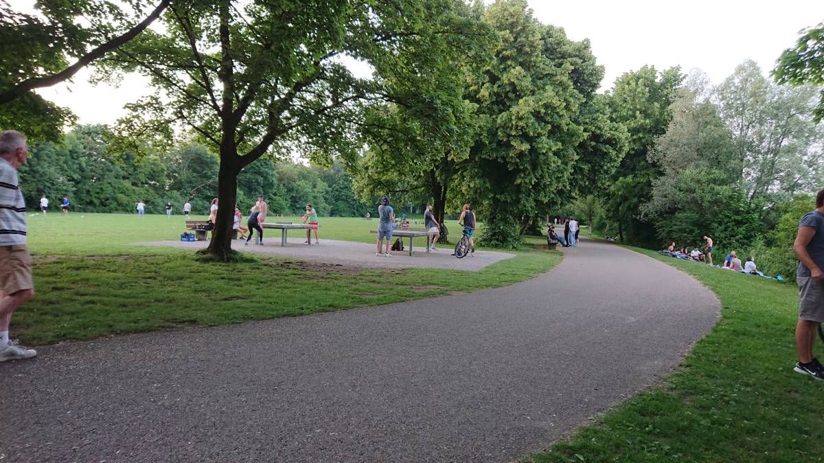 Tischtennis bei Feldmochinger Straße