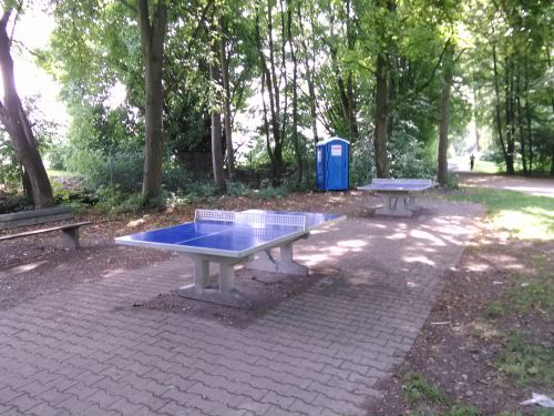 Tischtennis bei Schöneckstraße 12