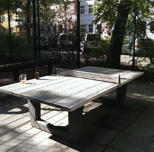 Tischtennis bei Löcknitzstraße 15