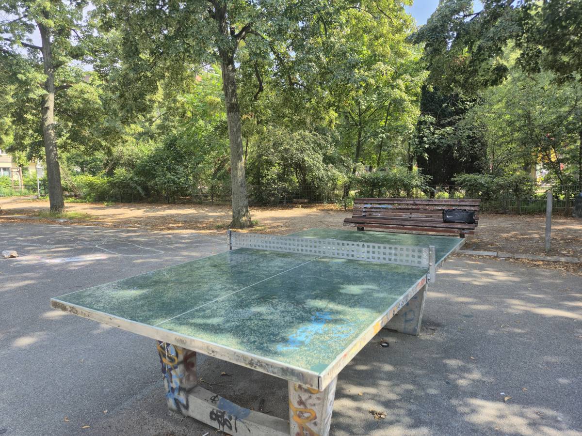 Tischtennis bei Apostel-Paulus-Straße