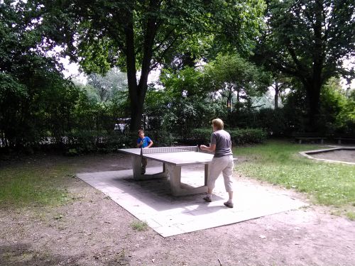Tischtennis bei Lutzstraße 42