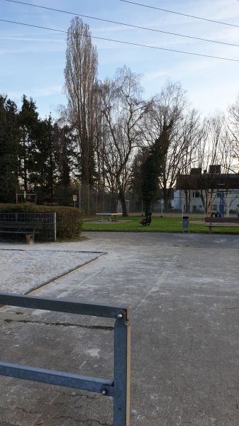 Tischtennis bei Friedenstraße 54