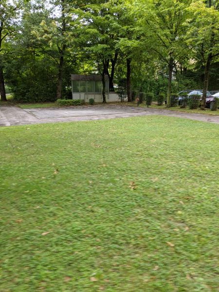 Tischtennis bei Freischützstraße 24