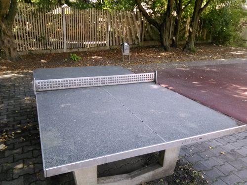 Tischtennis bei Bavousstraße 4