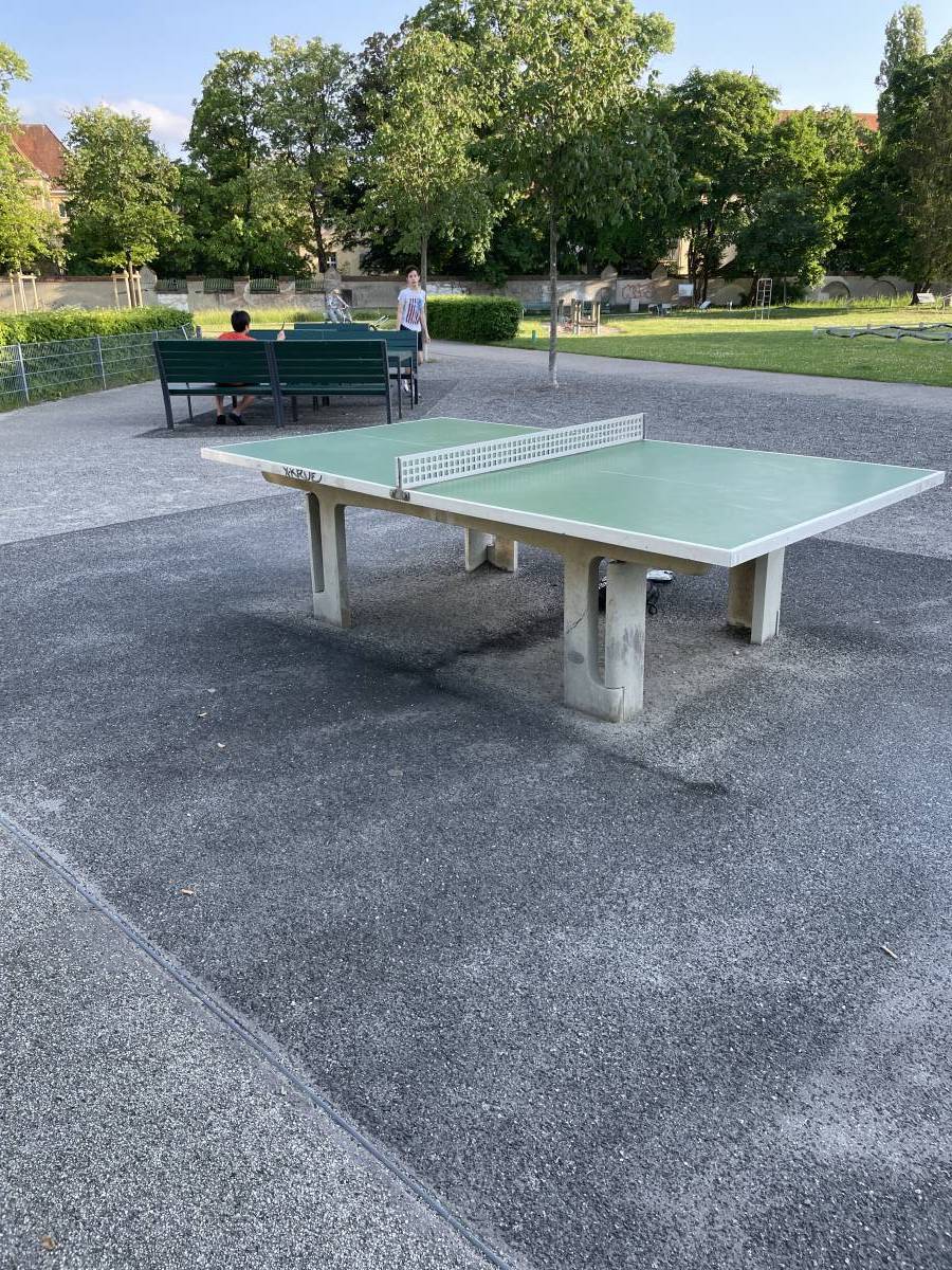 Tischtennis bei Mildred-Scheel-Bogen 54