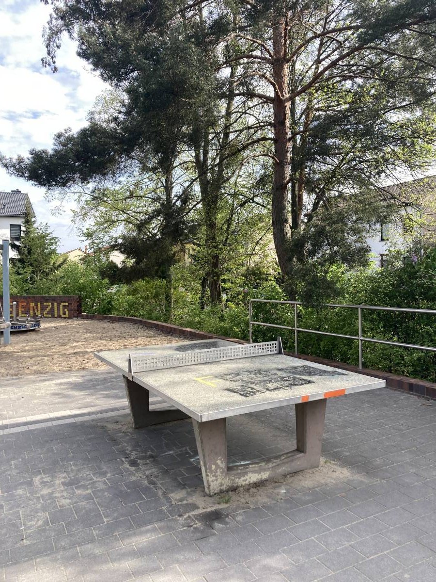 Tischtennis bei Senziger Straße