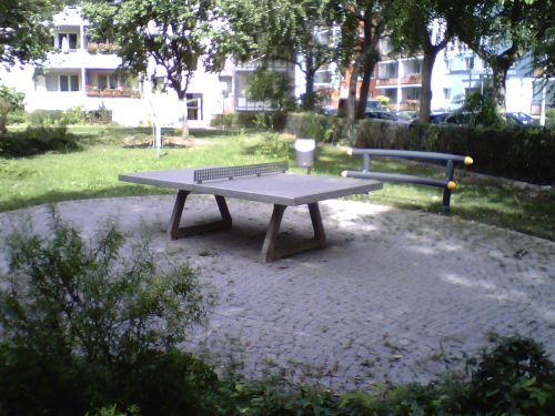 Tischtennis bei Heinrich-Heine-Straße 10