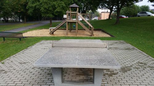 Tischtennis bei Bertolt-Brecht-Straße 1