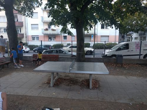 Tischtennis bei Dörnigheimer Straße 15