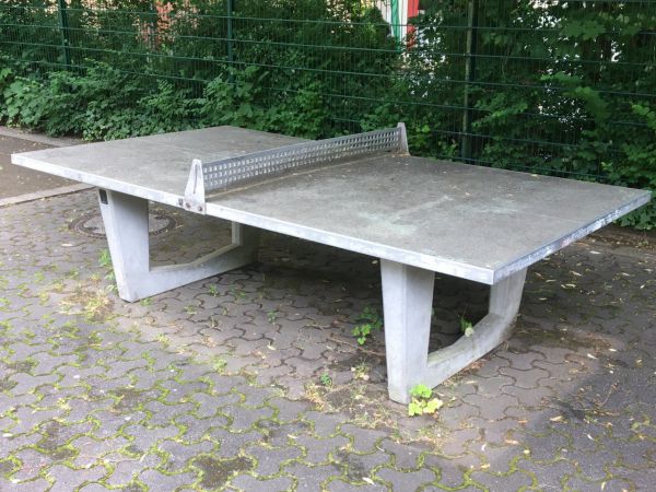 Tischtennis bei Tischtennisplatte #11078