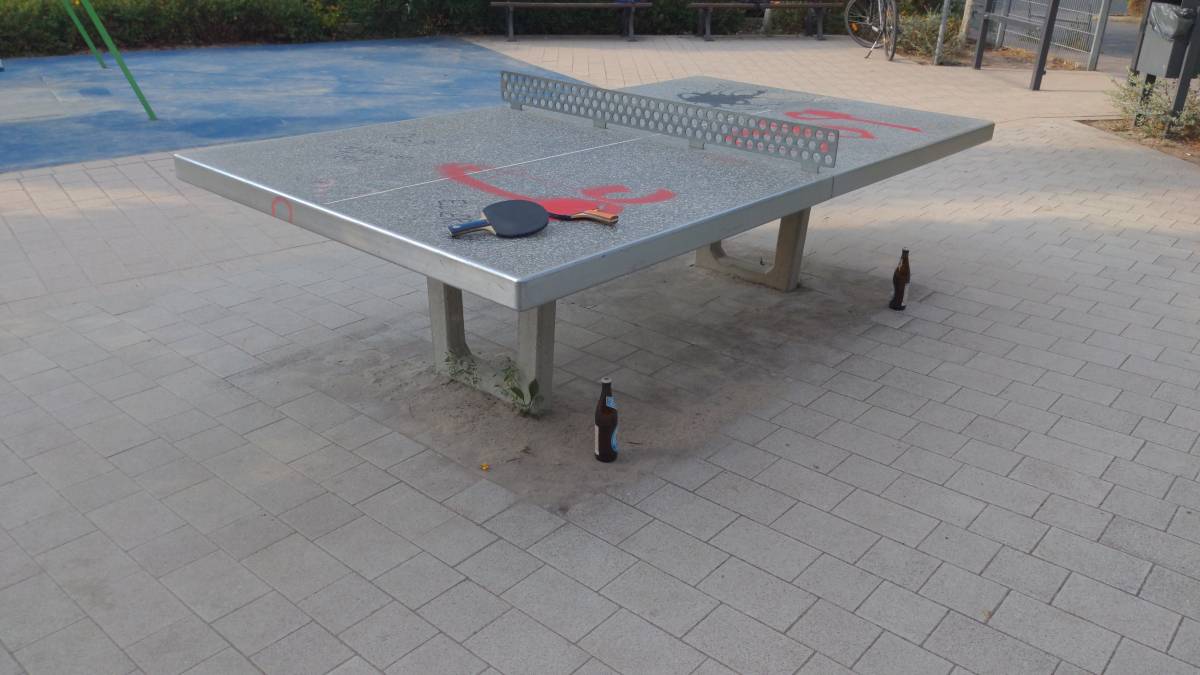 Tischtennis bei Sachsenhäuser Landwehrweg 266