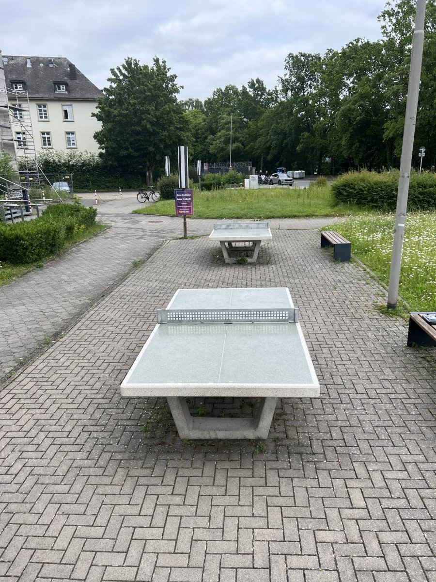 Tischtennis bei Einsteinstraße